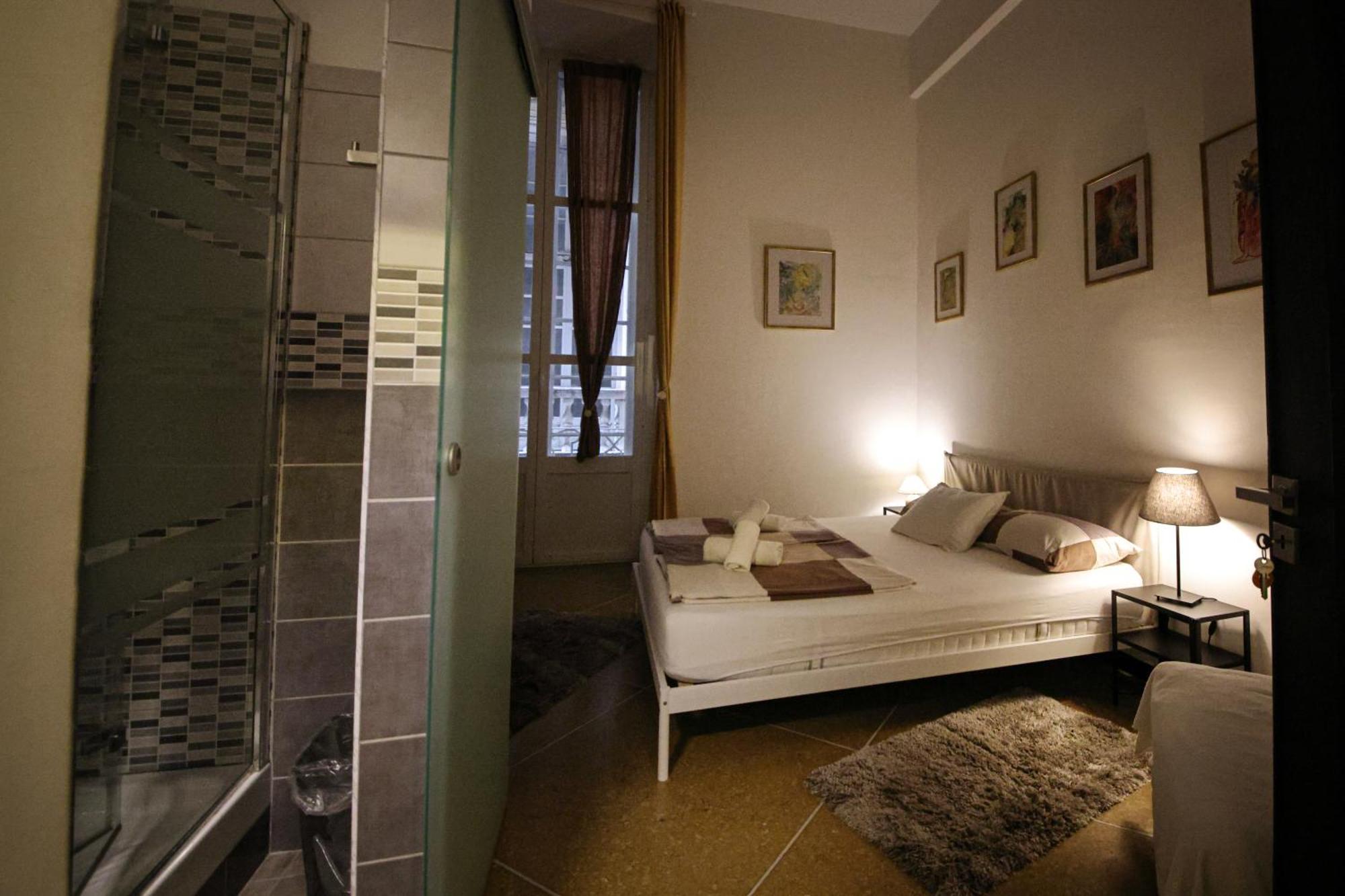 Nik Rooms Genua Exteriör bild