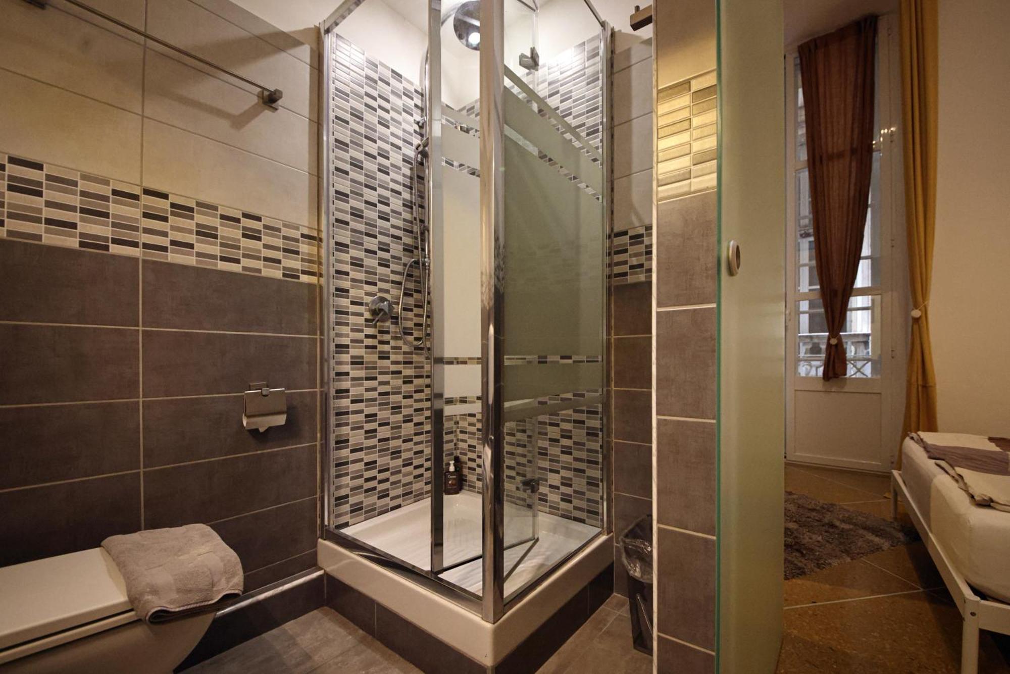 Nik Rooms Genua Exteriör bild