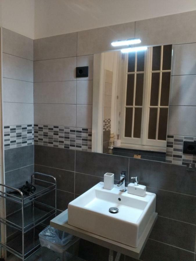 Nik Rooms Genua Exteriör bild