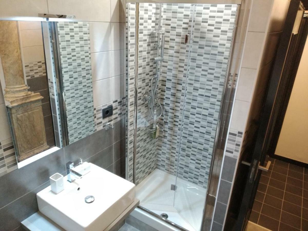 Nik Rooms Genua Exteriör bild